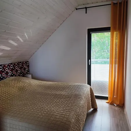 Nowe Uroczysko Dom wakacyjny *