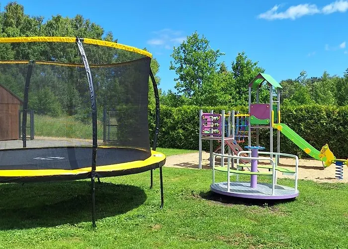 Nowe Uroczysko * دمبكي