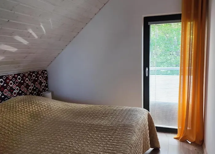 Nowe Uroczysko بيت للعطل *