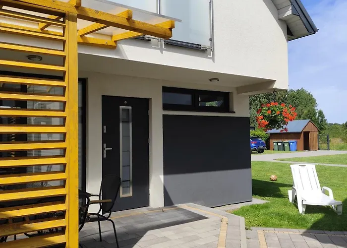 Nowe Uroczysko دمبكي